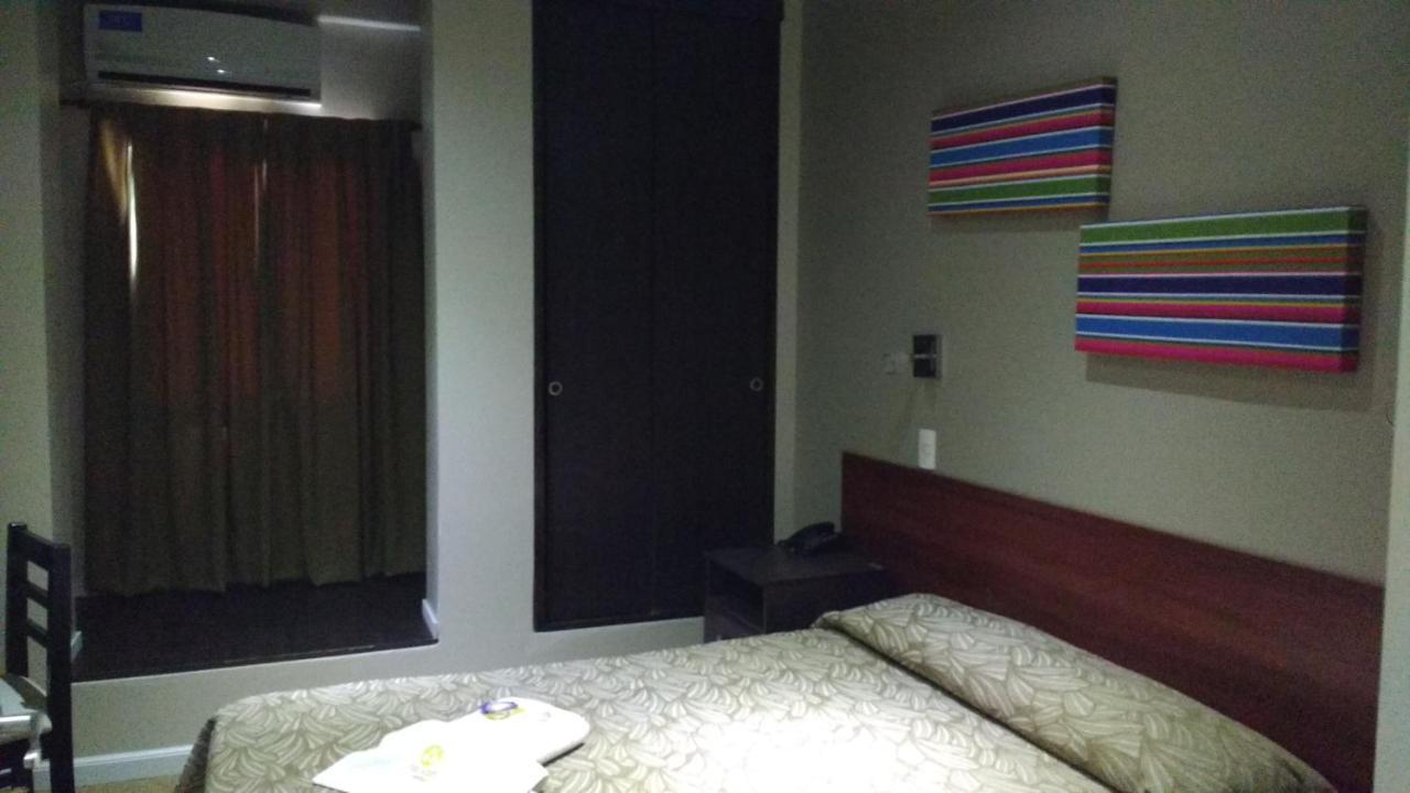 Hotel Lazaro Villa Mercedes Buitenkant foto