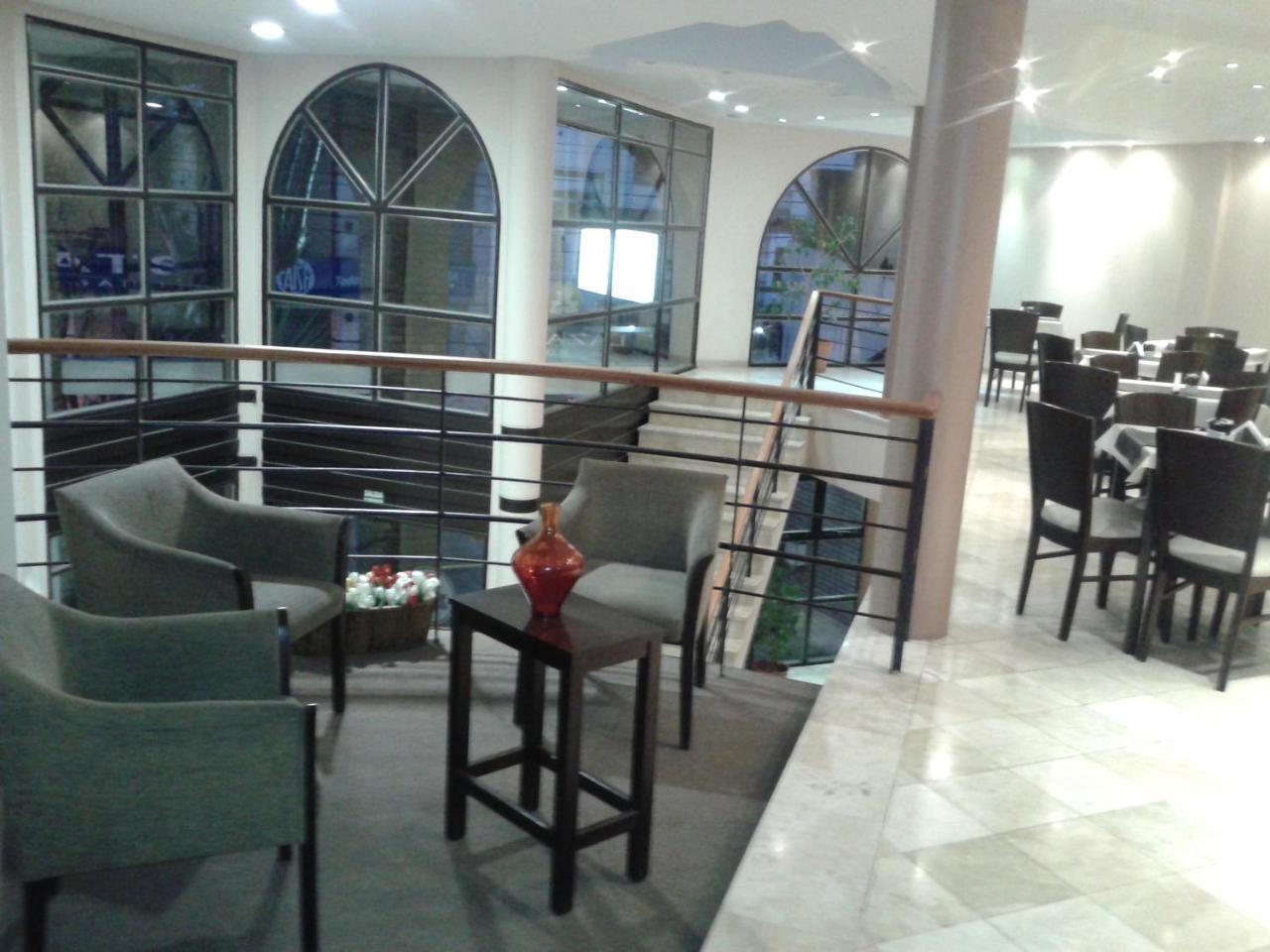 Hotel Lazaro Villa Mercedes Buitenkant foto