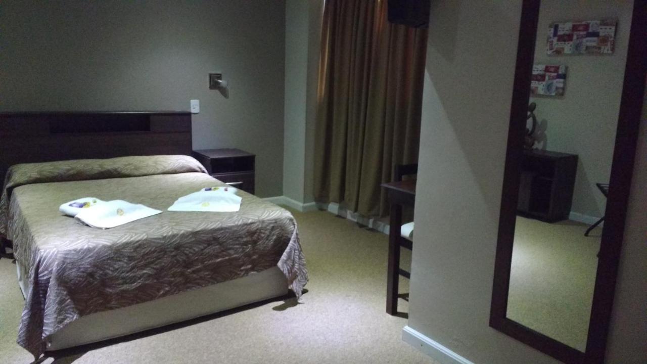 Hotel Lazaro Villa Mercedes Buitenkant foto